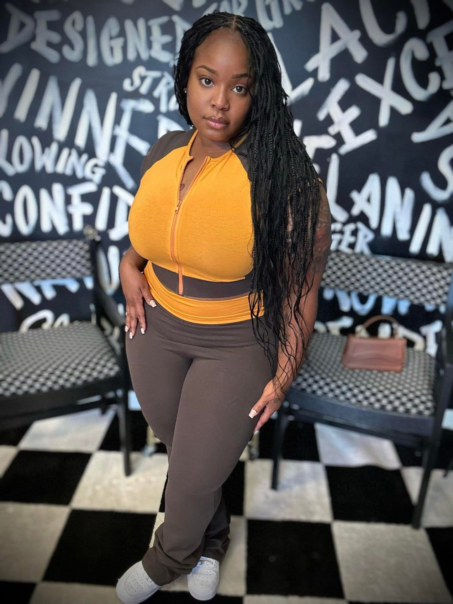 Mustard/brown set